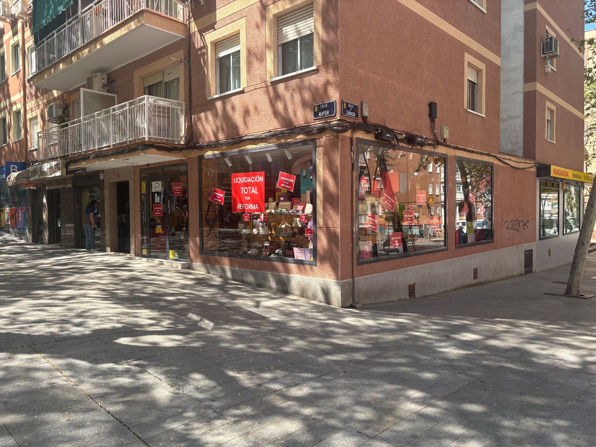 Premises for sale in Alcorcón  with Air Conditioner and Internet