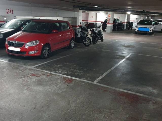 Garaje en Alquiler en Carrer de Puig i Valls, 22 en Sants-Badal