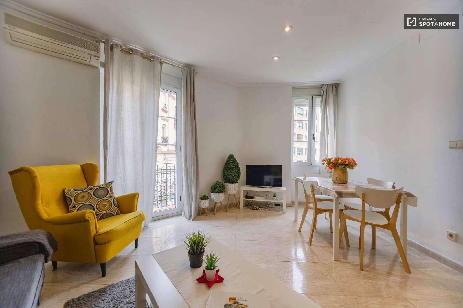 Vista exterior de Apartament per a compartir en  Valencia Capital amb Aire condicionat, Calefacció i Terrassa