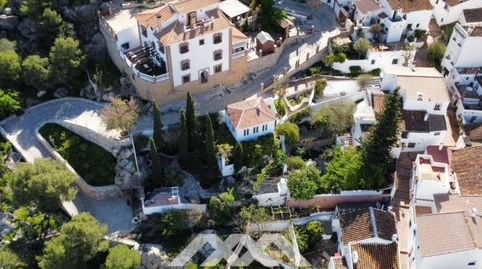 Foto 2 de Casa adosada en venta en Calle Castillo, Comares, Málaga