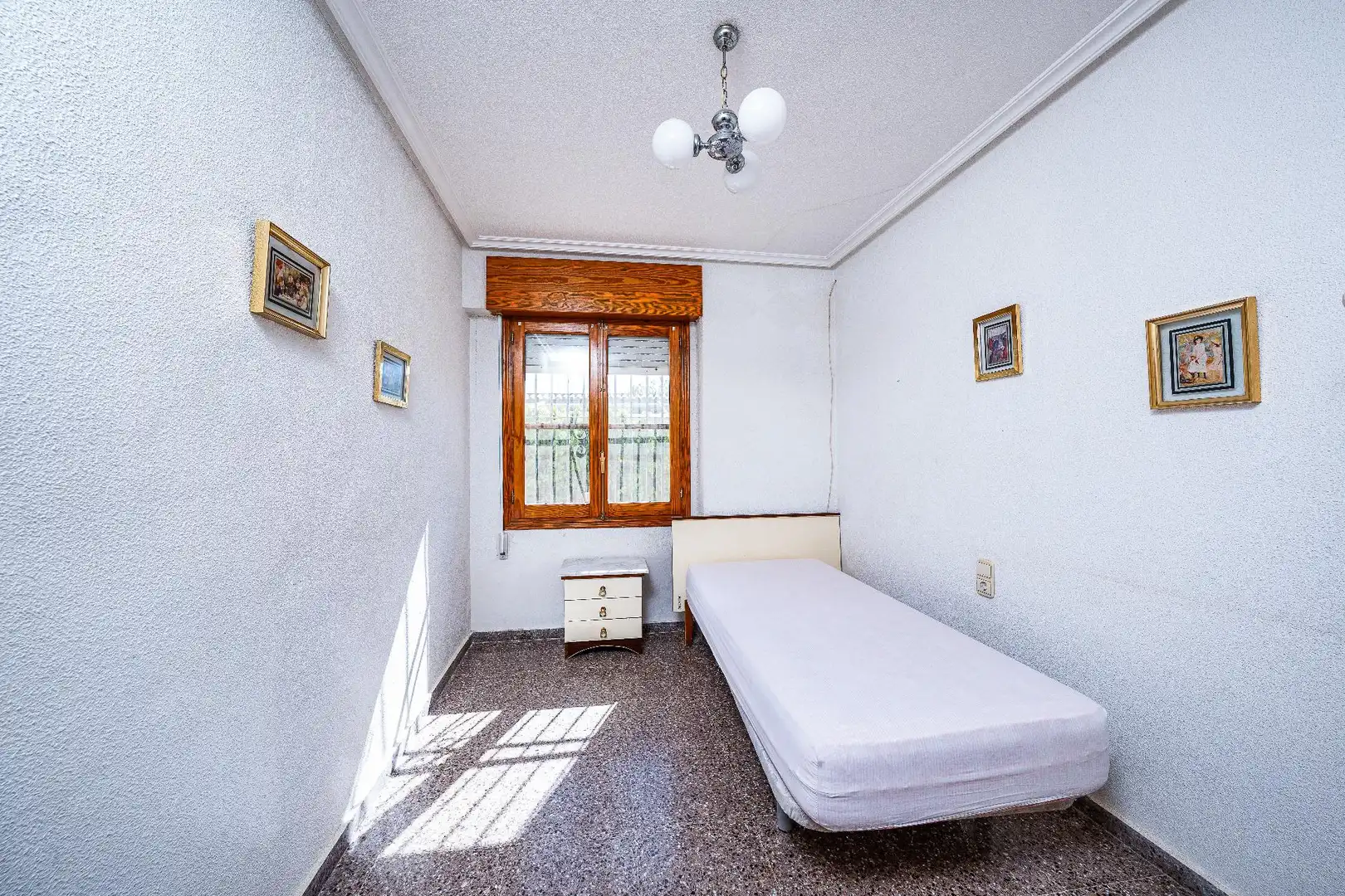 Habitación de Casa o chalet en venta en Elche / Elx con Aire acondicionado, Jardín privado y Terraza