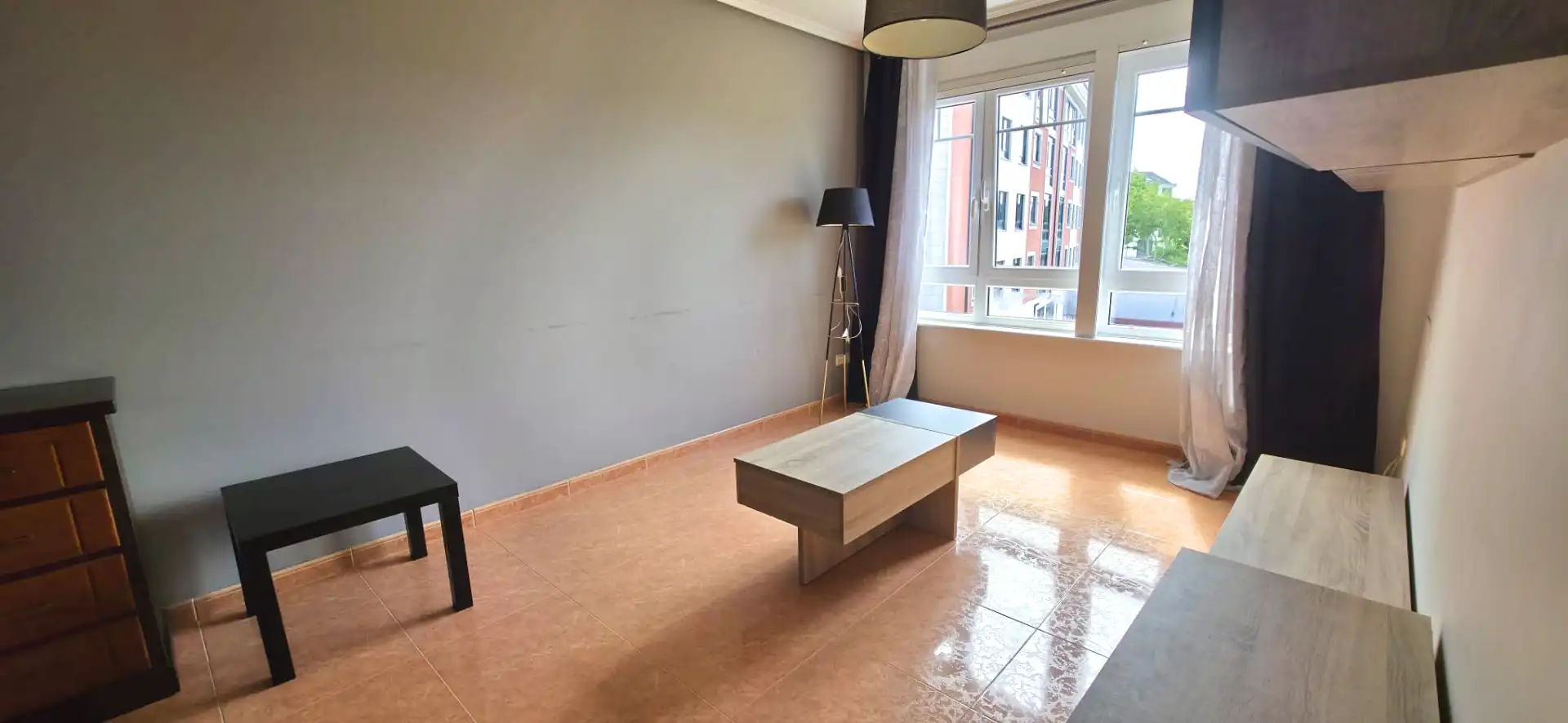 Sala d'estar de Pis en venda en Narón amb Calefacció, Traster i Moblat