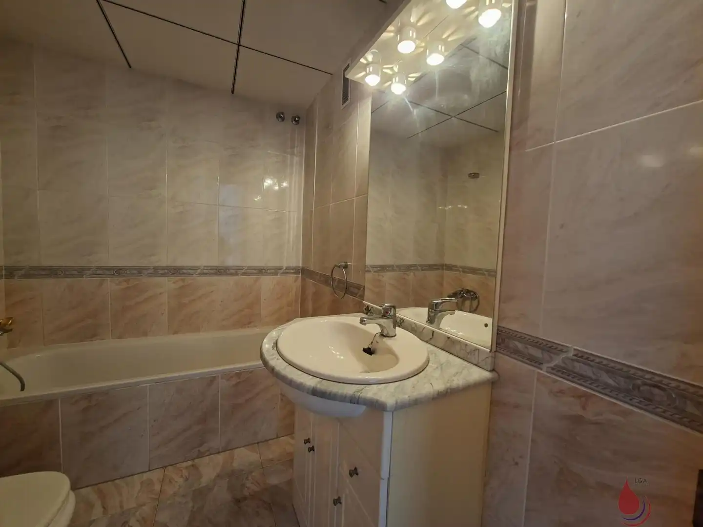 Bathroom of Flat for sale in El Vendrell  with Heating and Terrace