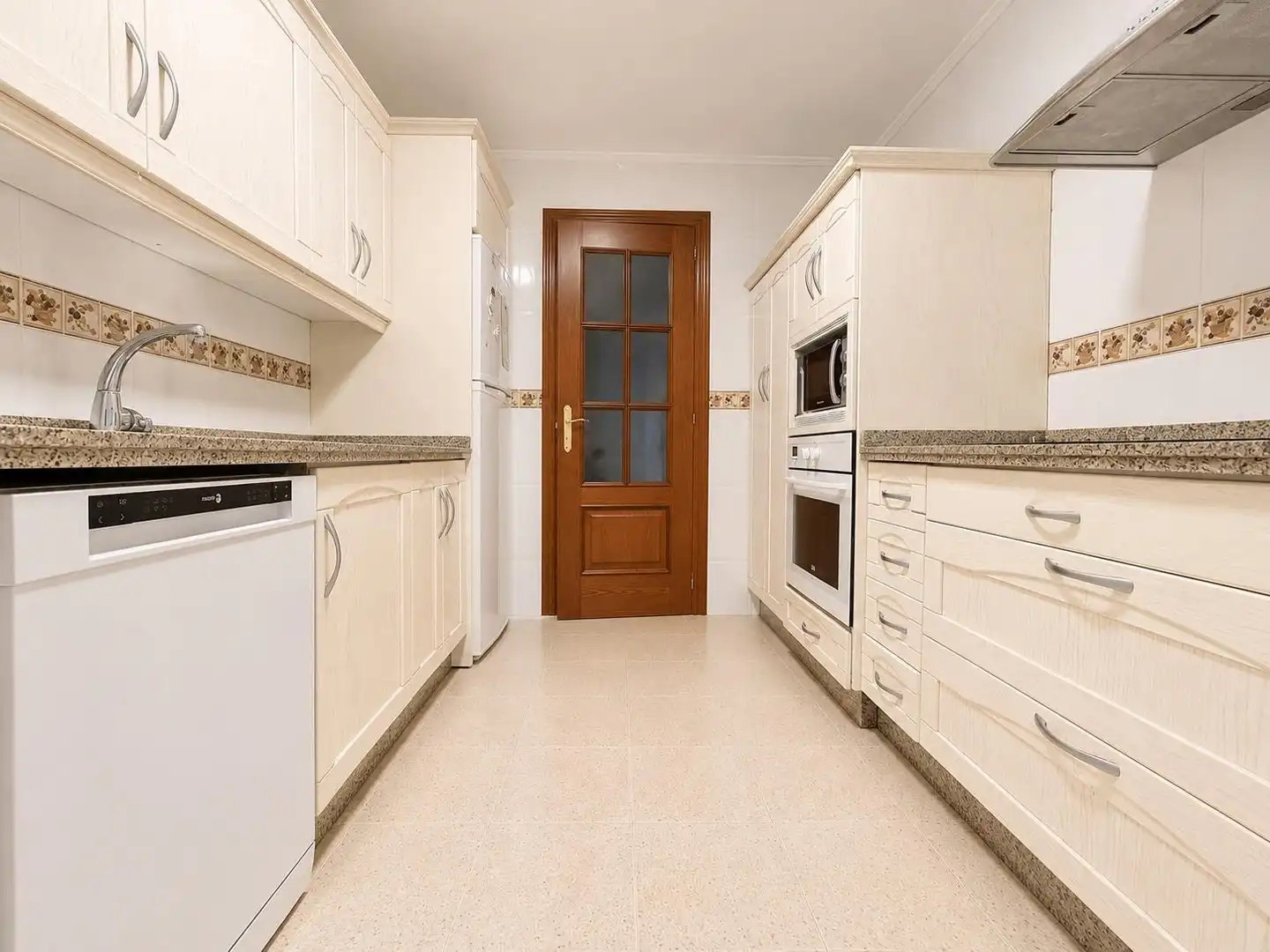 Küche von Wohnung zum Verkauf in Córdoba mit Heizung, Privatgarten und Terrasse