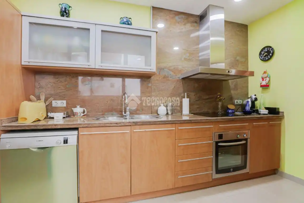 Kitchen of Flat for sale in Terrassa  with Air Conditioner, Heating and Terrace
