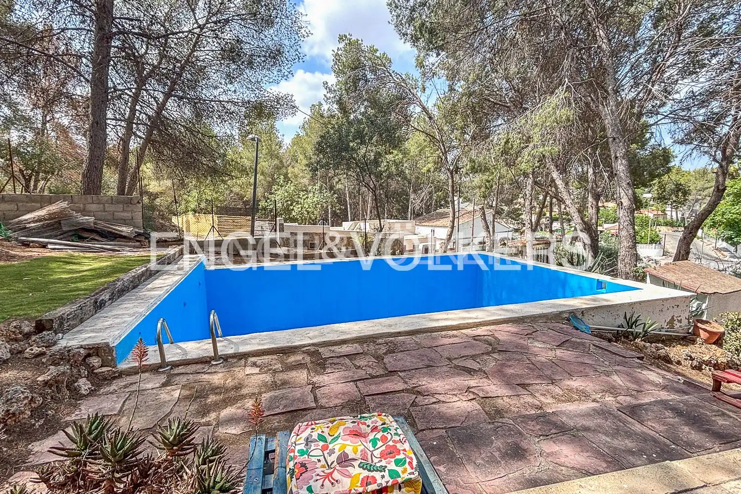 Swimming pool of Houses for rent in Paterna  with Air Conditioner, Heating and Private garden
