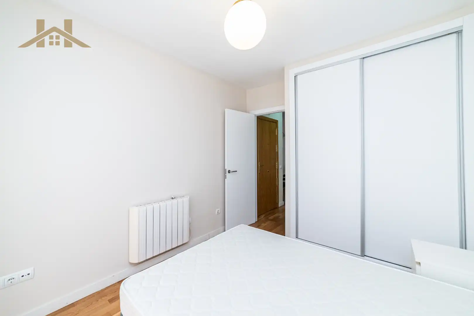 Habitación de Piso en venta en San Lorenzo de El Escorial con Calefacción, Amueblado y Balcón