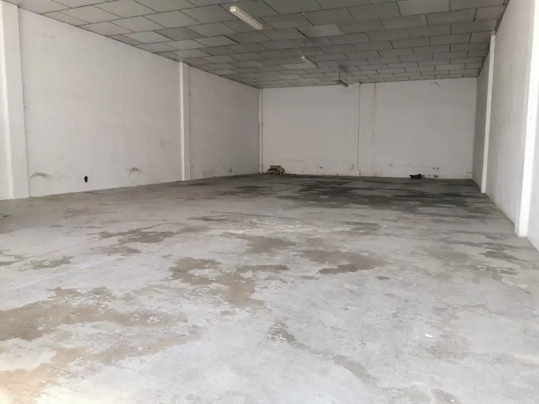 Fabrikhallen zur Miete in Huesca