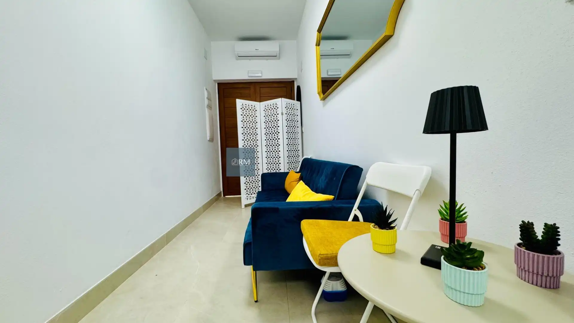 Sala de estar de Apartamento de alquiler en Sanlúcar de Barrameda con Aire acondicionado, Amueblado y Balcón
