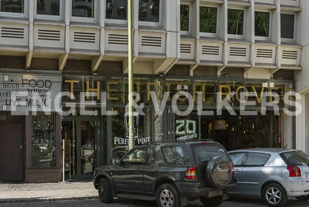 Außenansicht von Wohnung zur Miete in Madrid mit Klimaanlage, Heizung und Möbliert