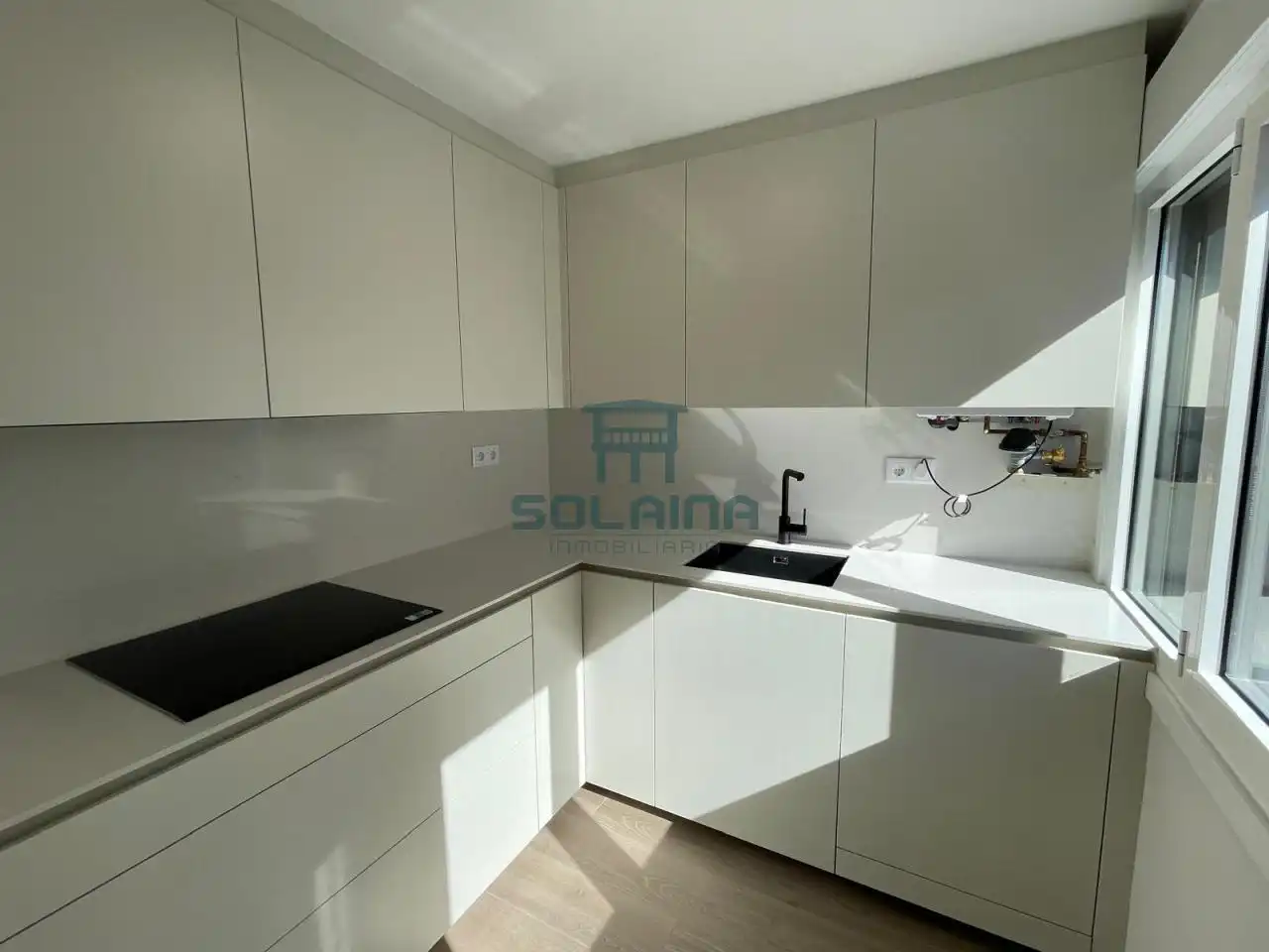 Kitchen of Flat for sale in Ourense Capital   with Heating, Storage room and Balcony