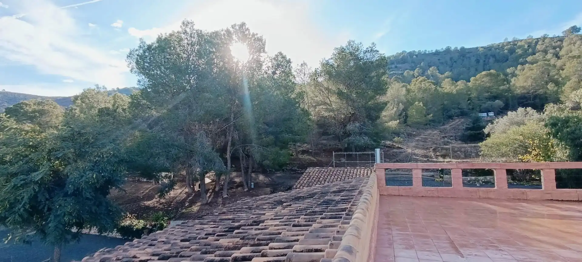 Außenansicht von Haus oder Chalet zum Verkauf in Hondón de las Nieves / El Fondó de les Neus mit Privatgarten, Terrasse und Abstellraum