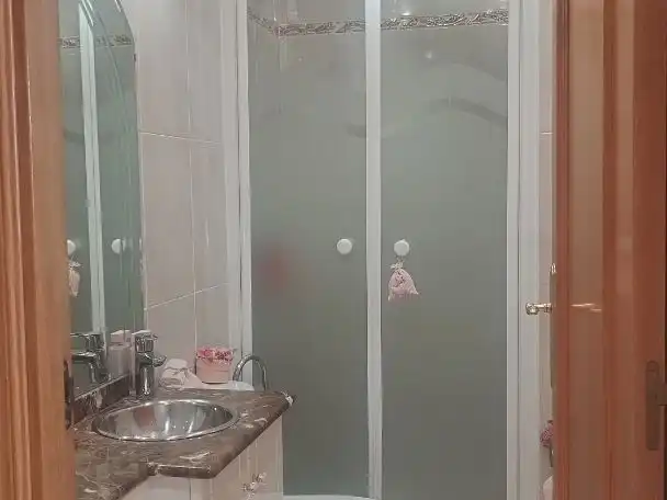 Casa aparellada amb jardí en venda a Pierineus 24, imagen 23
