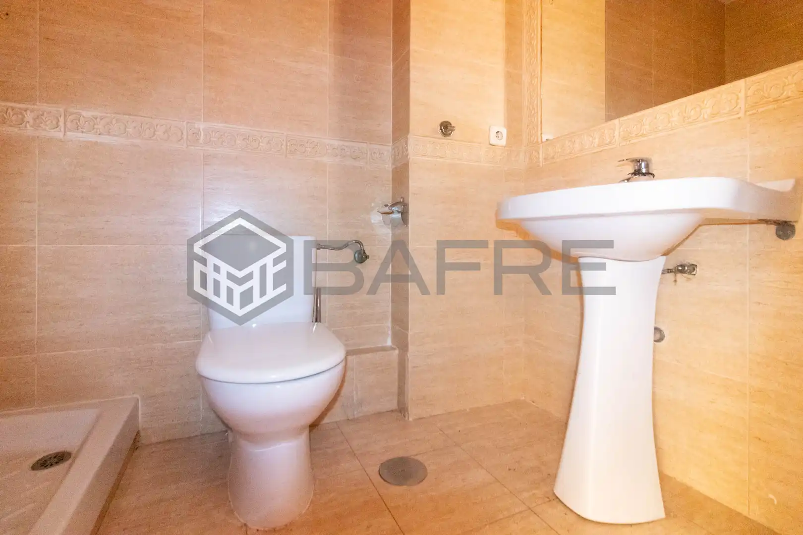 Badezimmer von Wohnung zum Verkauf in Madrid