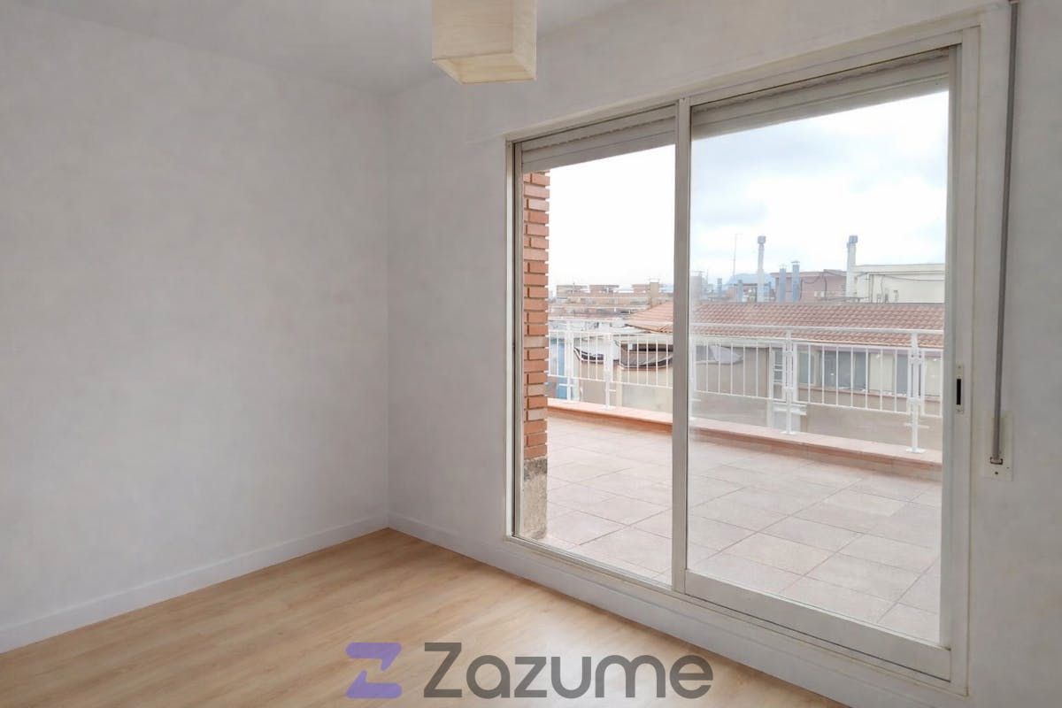 Schlafzimmer von Maisonette zur Miete in  Barcelona Capital mit Parkett, Terrasse und Abstellraum