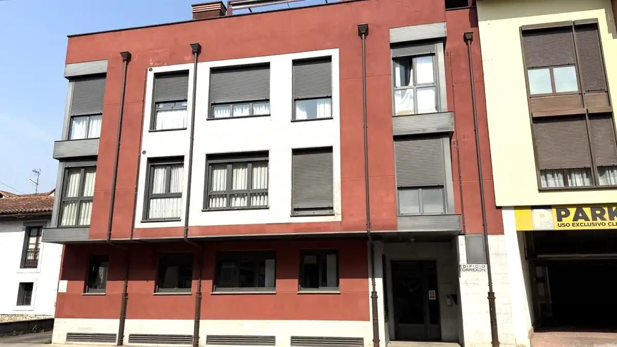 Vista exterior de Piso en venta en Llanes