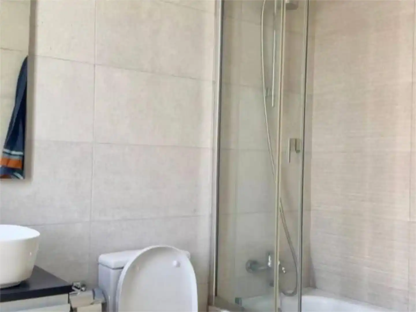 Badezimmer von Wohnungen zur Miete in  Barcelona Capital mit Klimaanlage und Schwimmbad