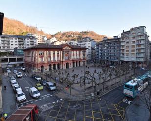 Vista exterior de Pis en venda en Eibar amb Calefacció i Moblat