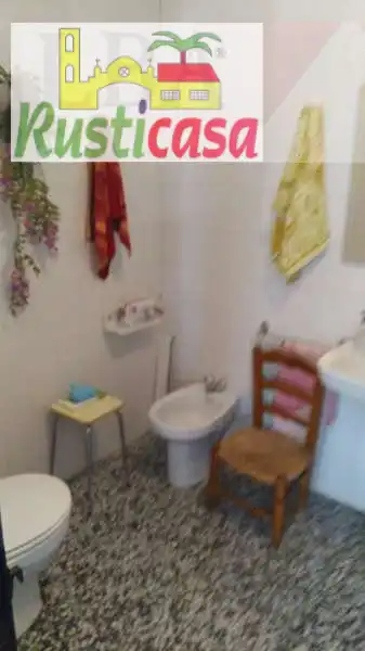 Bany de Casa o xalet en venda en Baños de la Encina amb Aire condicionat, Calefacció i Terrassa