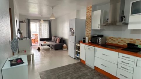 !CDATAApartamento en Arenales del Sol con Vistas al Mar y Piscina