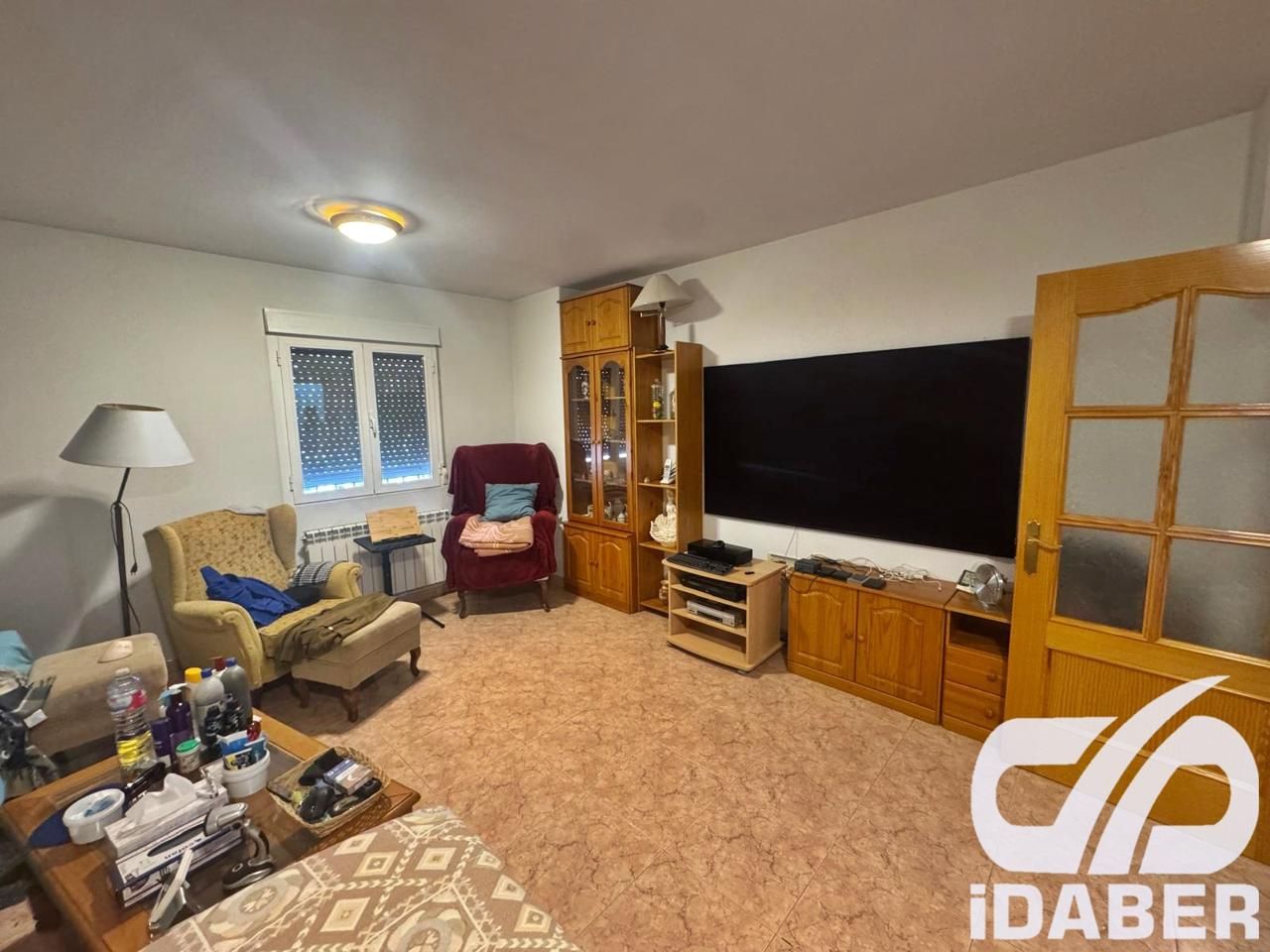 Living room of Single-family semi-detached for sale in Cedillo del Condado  with Air Conditioner, Heating and Private garden