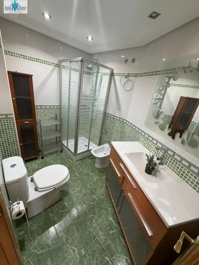 Baño de Piso en venta en Albacete con Aire acondicionado, Calefacción y Terraza