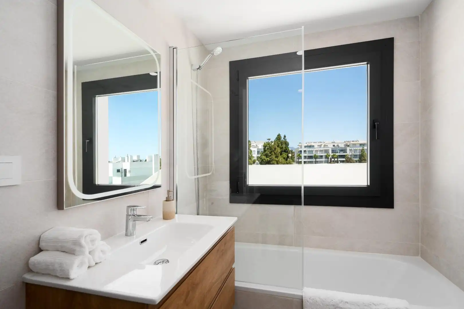 Apartamento con piscina en venta en El Faro de Calaburra - Chaparral, imagen 33