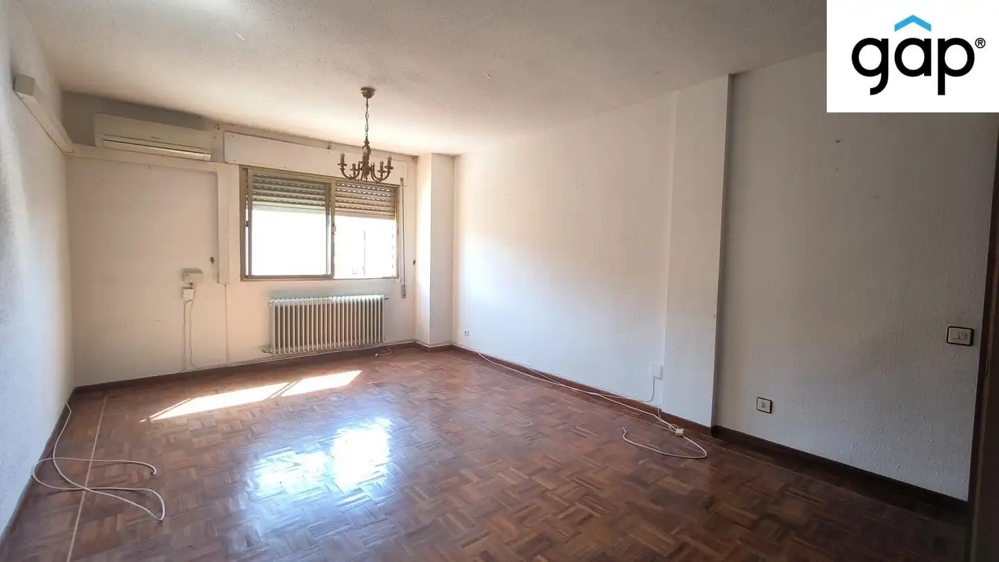 Living room of Flat for sale in Cuenca  with Air Conditioner, Heating and Terrace