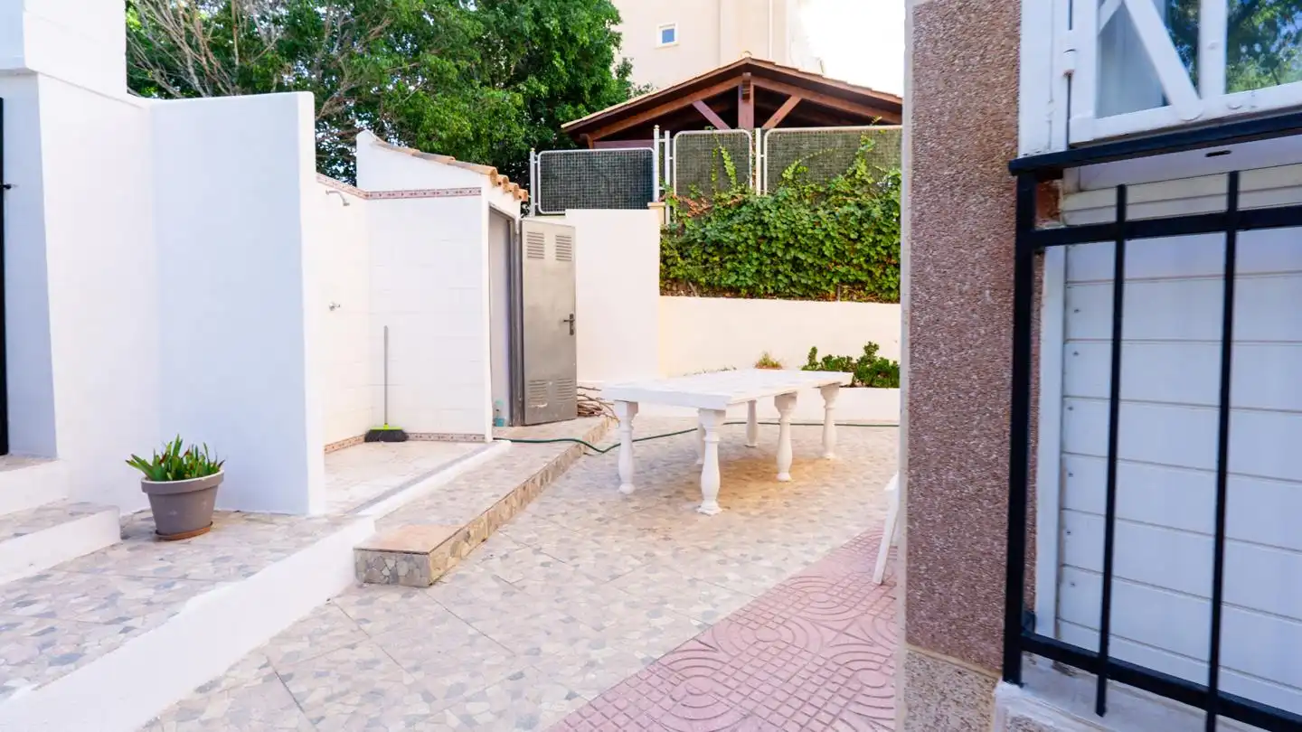 Jardí de Pis en venda en Santa Pola amb Aire condicionat, Terrassa i Traster