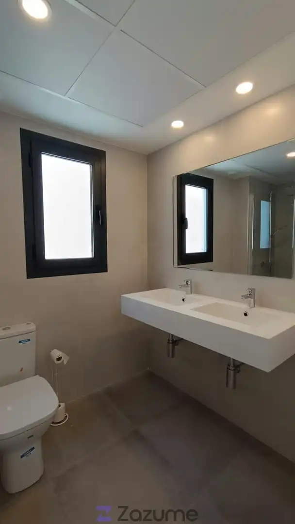 Baño de Piso de alquiler en Benalmádena con Aire acondicionado, Parquet y Terraza