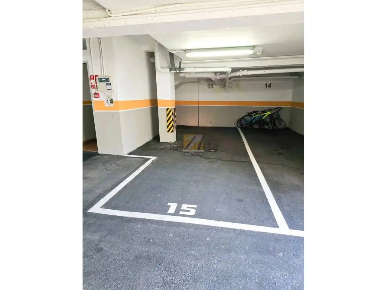 Parking de Dúplex en venta en Oviedo  con Calefacción, Parquet y Terraza