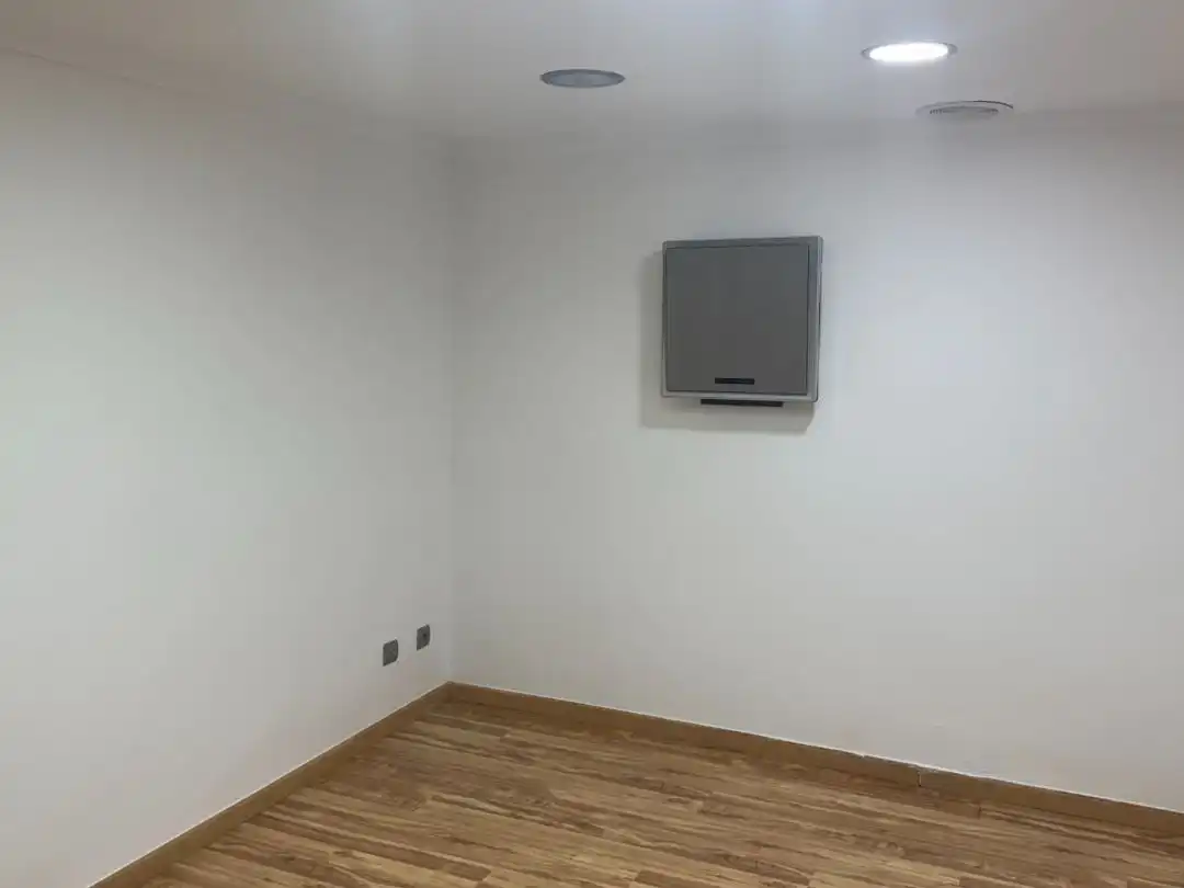 Oficina de alquiler en Elche / Elx con Aire acondicionado, Calefacción y Balcón