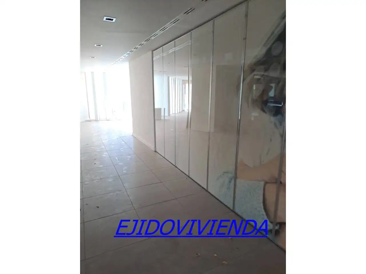 Oficina en venda en Vícar