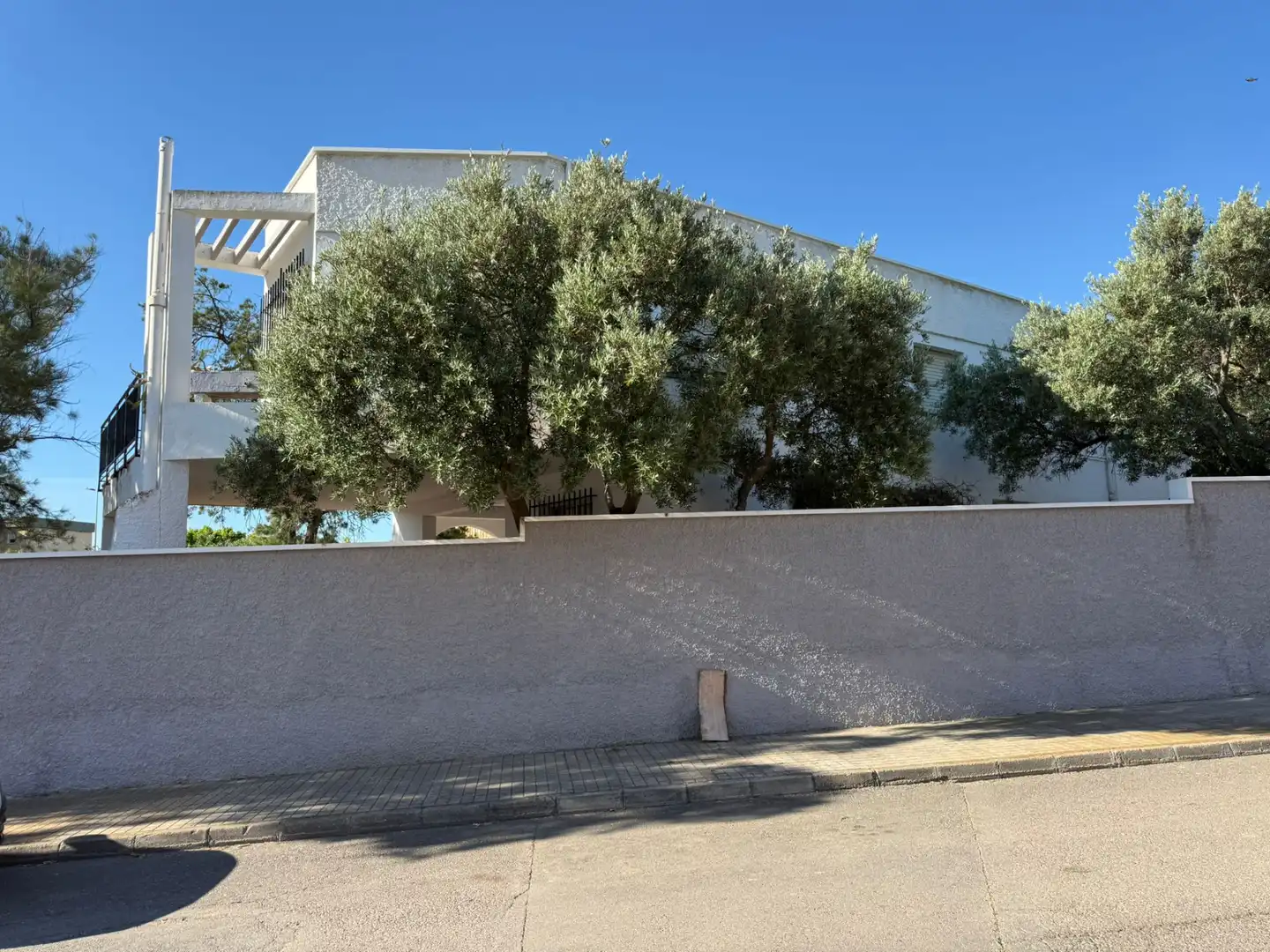 Vista exterior de Casa o xalet en venda en El Ejido amb Terrassa, Traster i Balcó