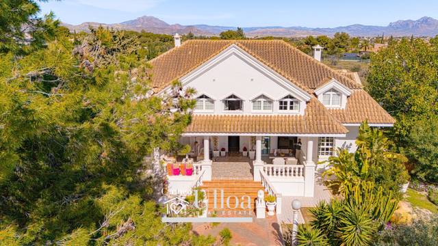 Casa-chalet en Venta en Sol y Luz