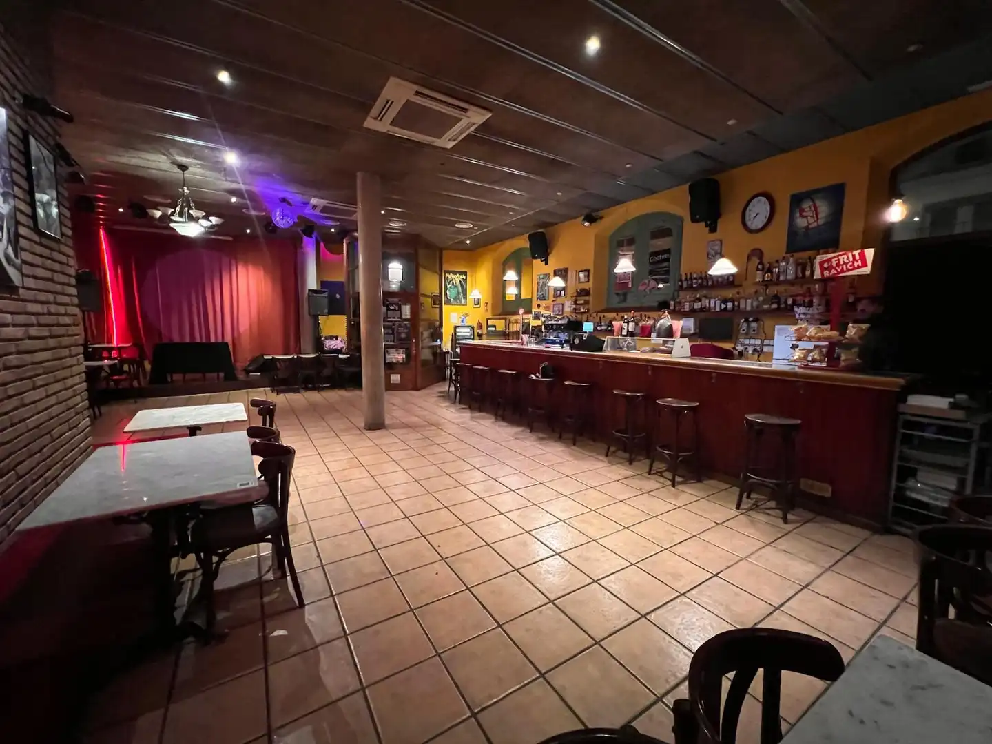 Business premises for sale in Centre Vila, imagen 2