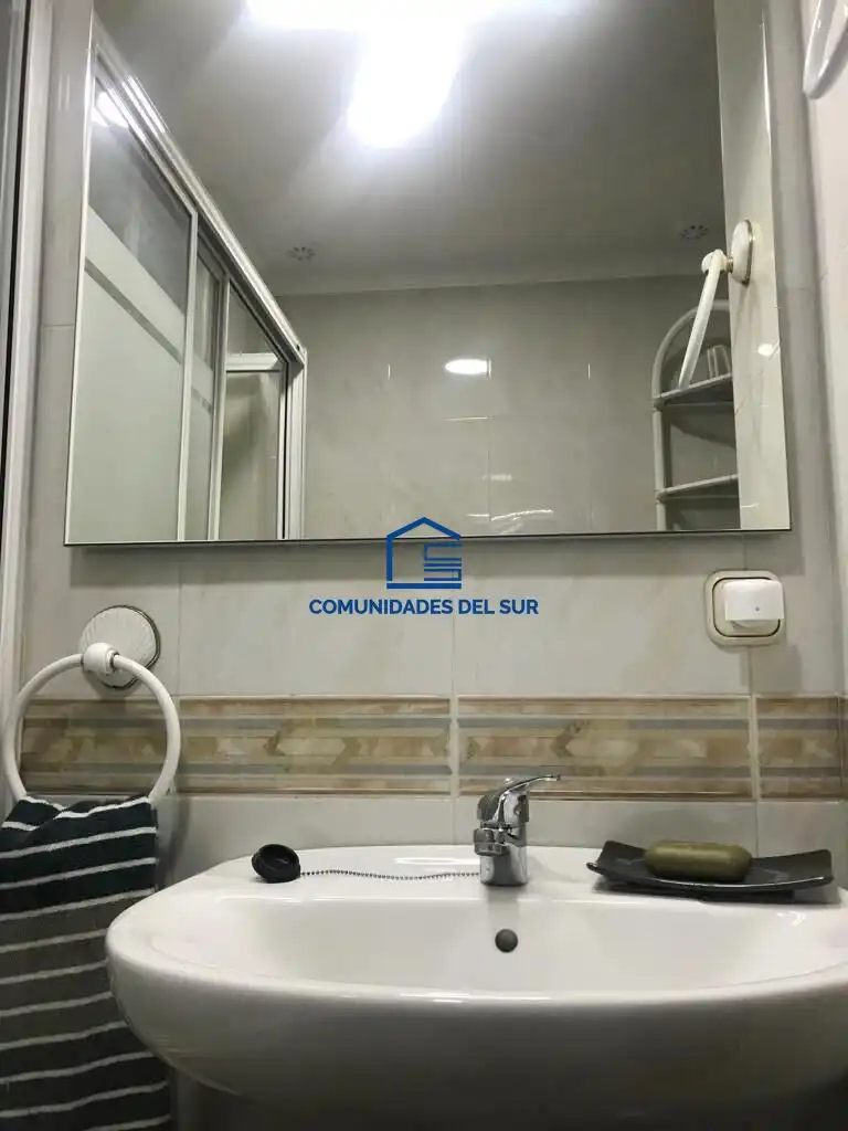Bathroom of Flat for rent in Cádiz  with Terrace and Furnished