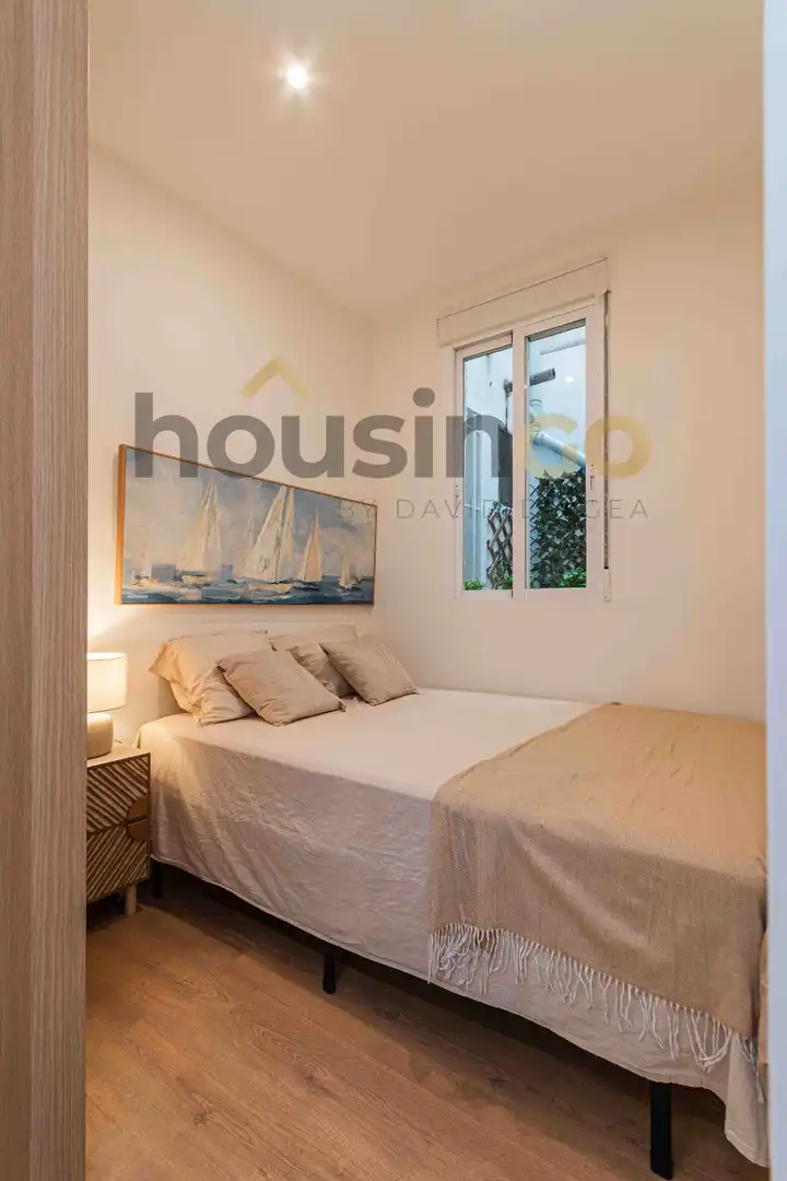 Bedroom of Flat for sale in Madrid  with Heating, Parquet flooring and Terrace