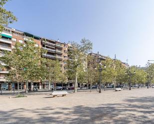 Vista exterior de Pis en venda en  Granada Capital amb Calefacció, Terrassa i Balcó