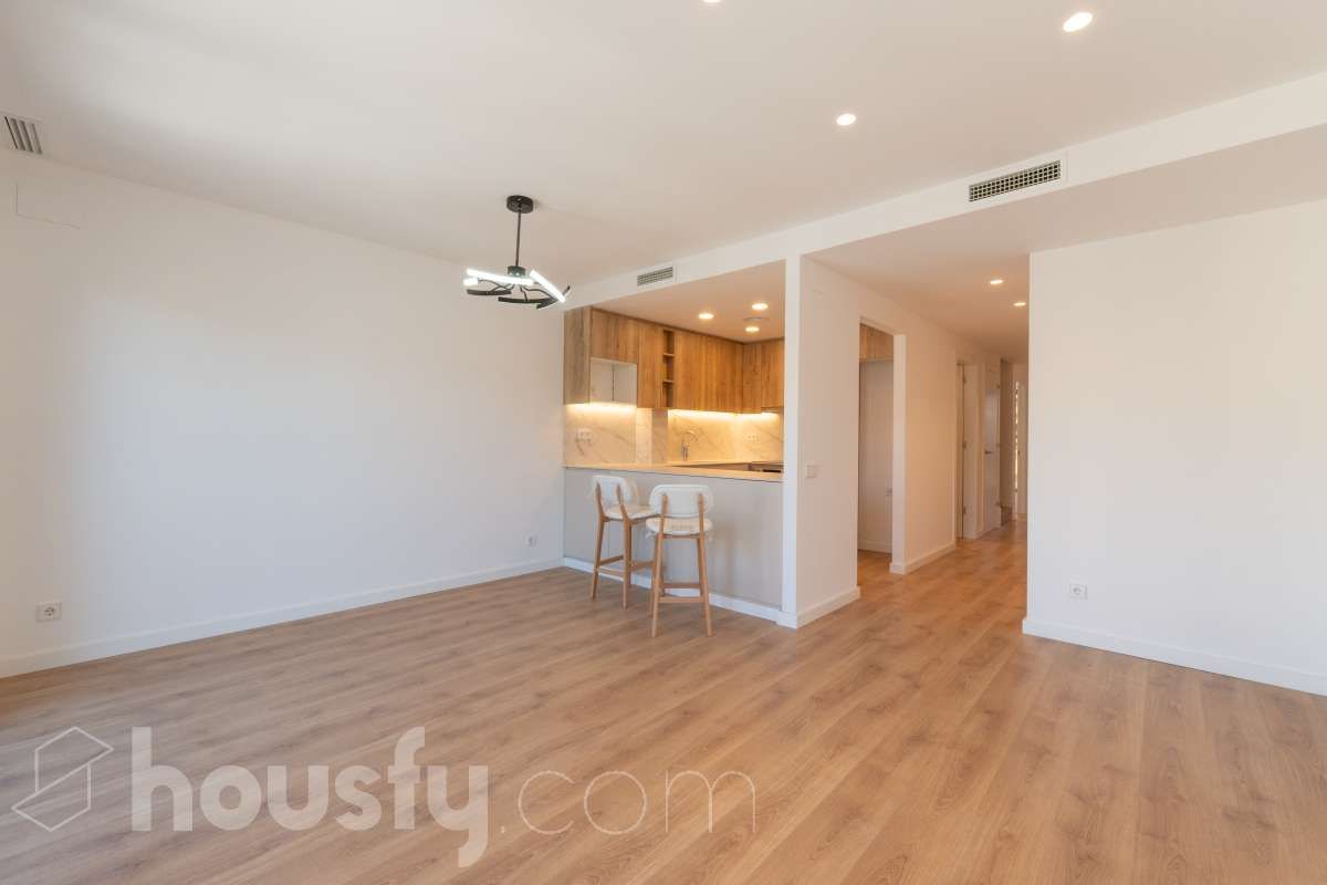 Living room of Duplex for sale in Vilanova i la Geltrú  with Air Conditioner, Heating and Parquet flooring