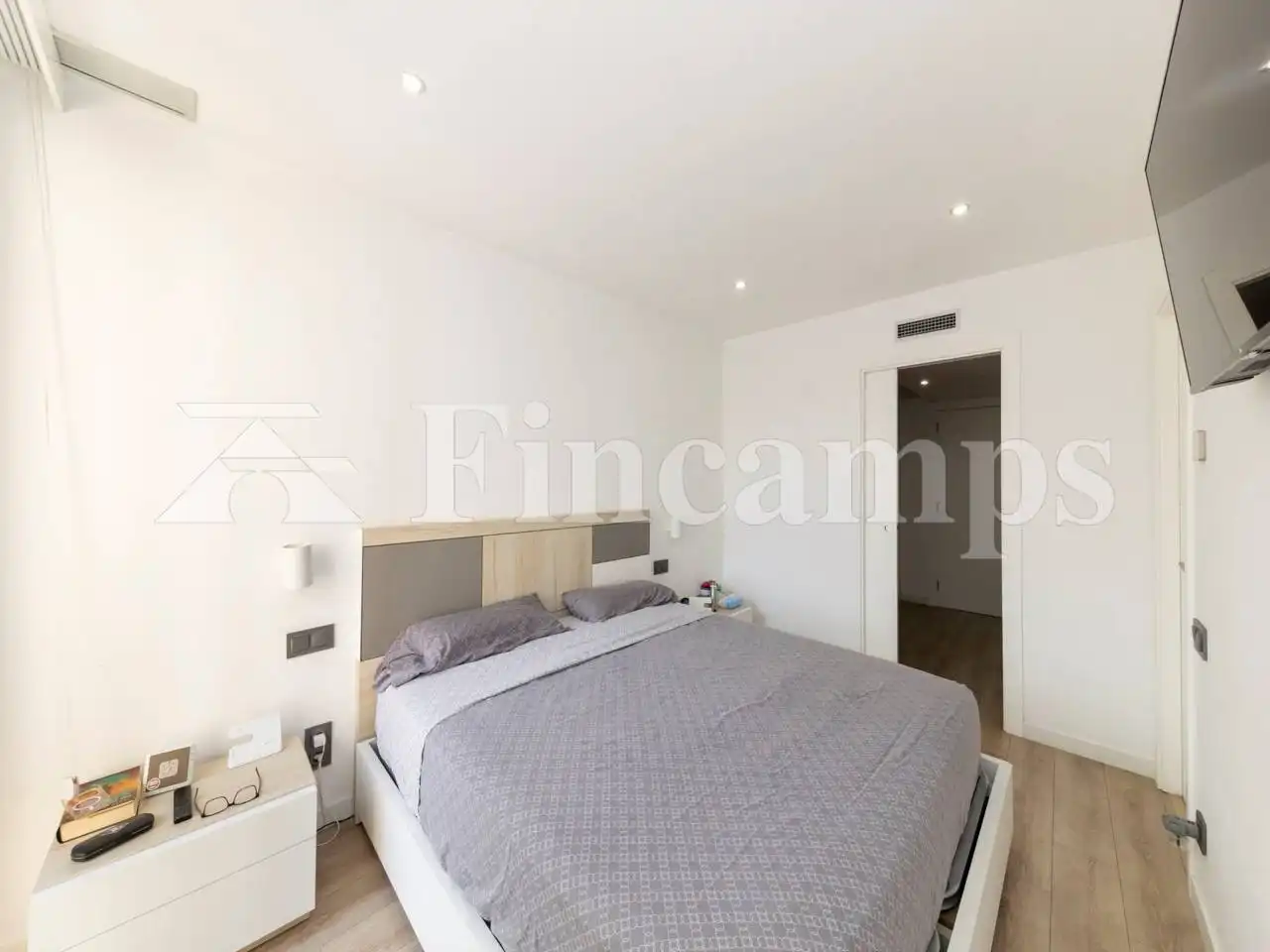 Bedroom of Detached homes for sale in Sabadell  with Air Conditioner, Heating and Private garden