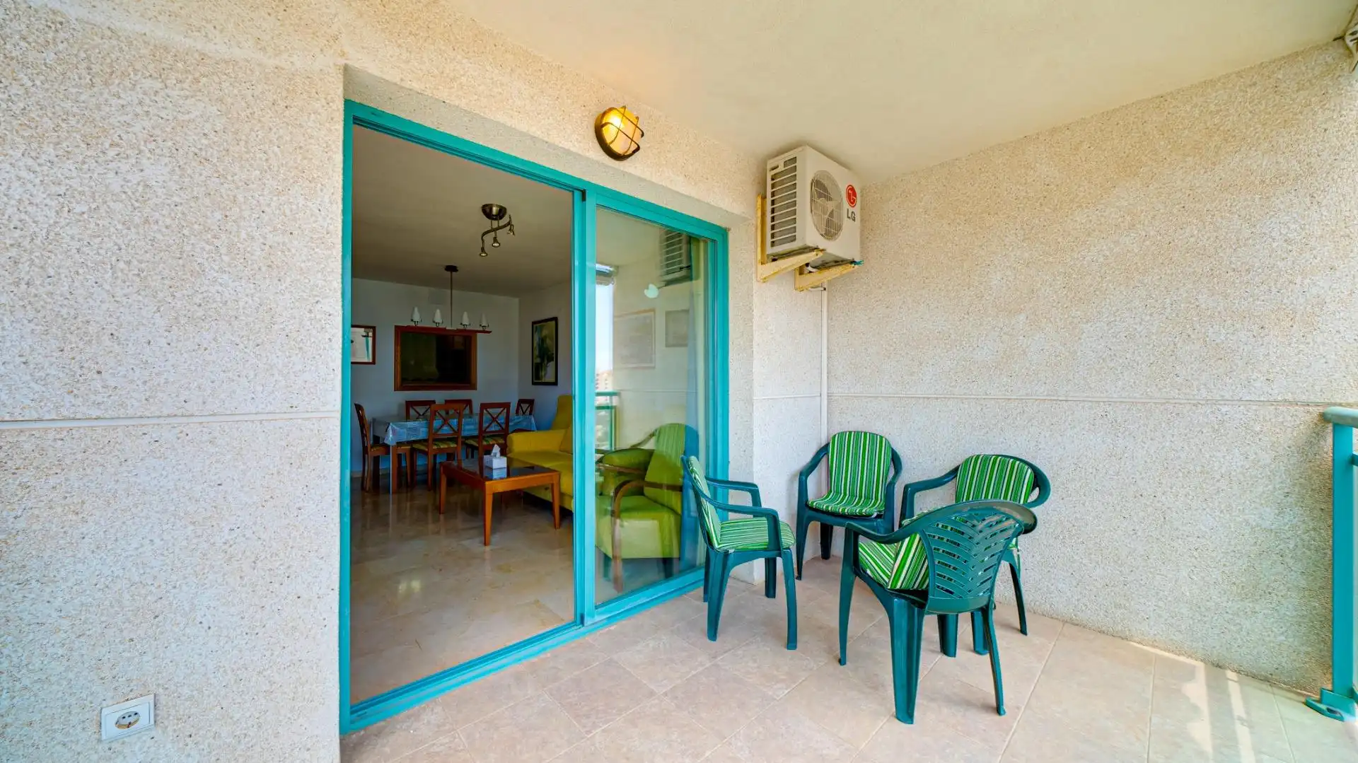 Terrassa de Apartament de lloguer en Villajoyosa / La Vila Joiosa amb Aire condicionat, Jardí privat i Terrassa