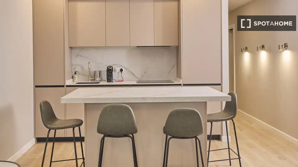 Flat with terrace to rent in Eixample, imagen 4
