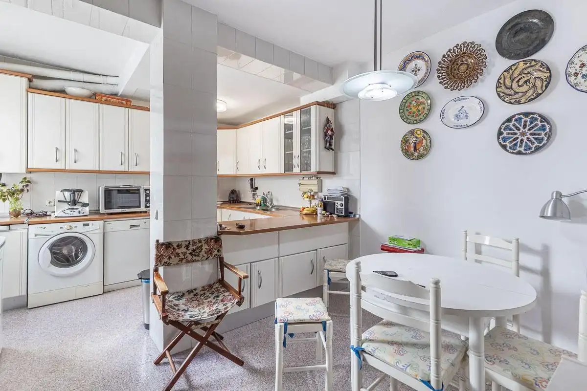 Cuina de Apartament en venda en Granada amb Aire condicionat, Calefacció i Balcó