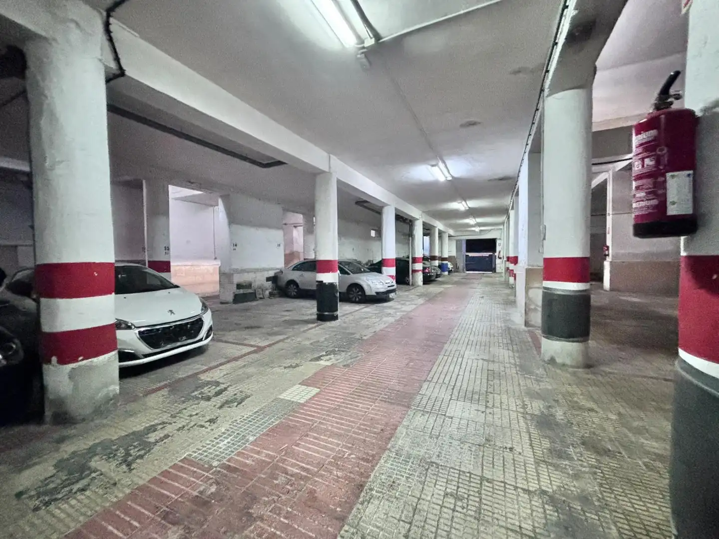 Parking of Flat for sale in Alicante / Alacant  with Air Conditioner and Furnished