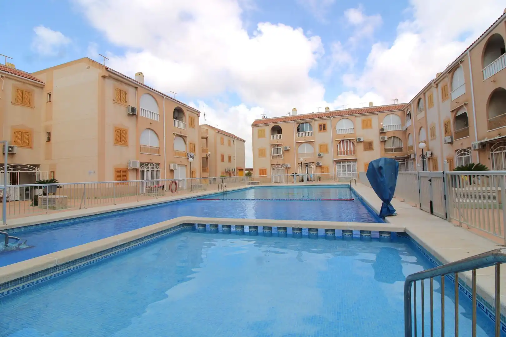 Mini appartamento con piscina in vendita a Calle Beniel
