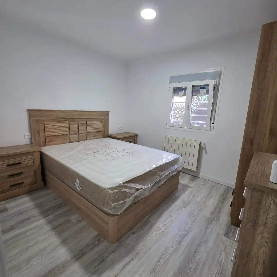 Bedroom of Flat for sale in Madrid  with Heating, Private garden and Furnished