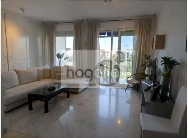 Sala de estar de Piso de alquiler en  Sevilla Capital con Aire acondicionado, Terraza y Trastero