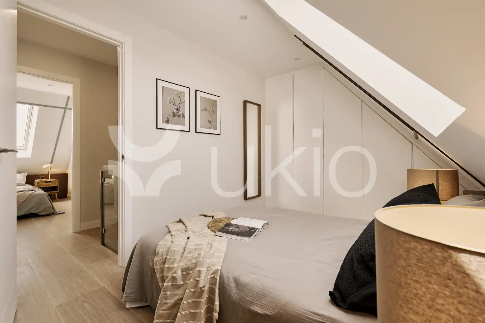 Habitación de Apartamento de alquiler en Madrid con Calefacción, Terraza y Piscina