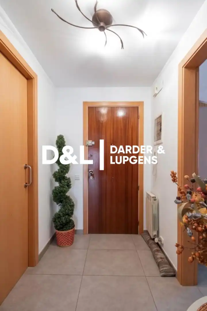Piso en venta en Vilanova i la Geltrú con Calefacción, Trastero y Balcón